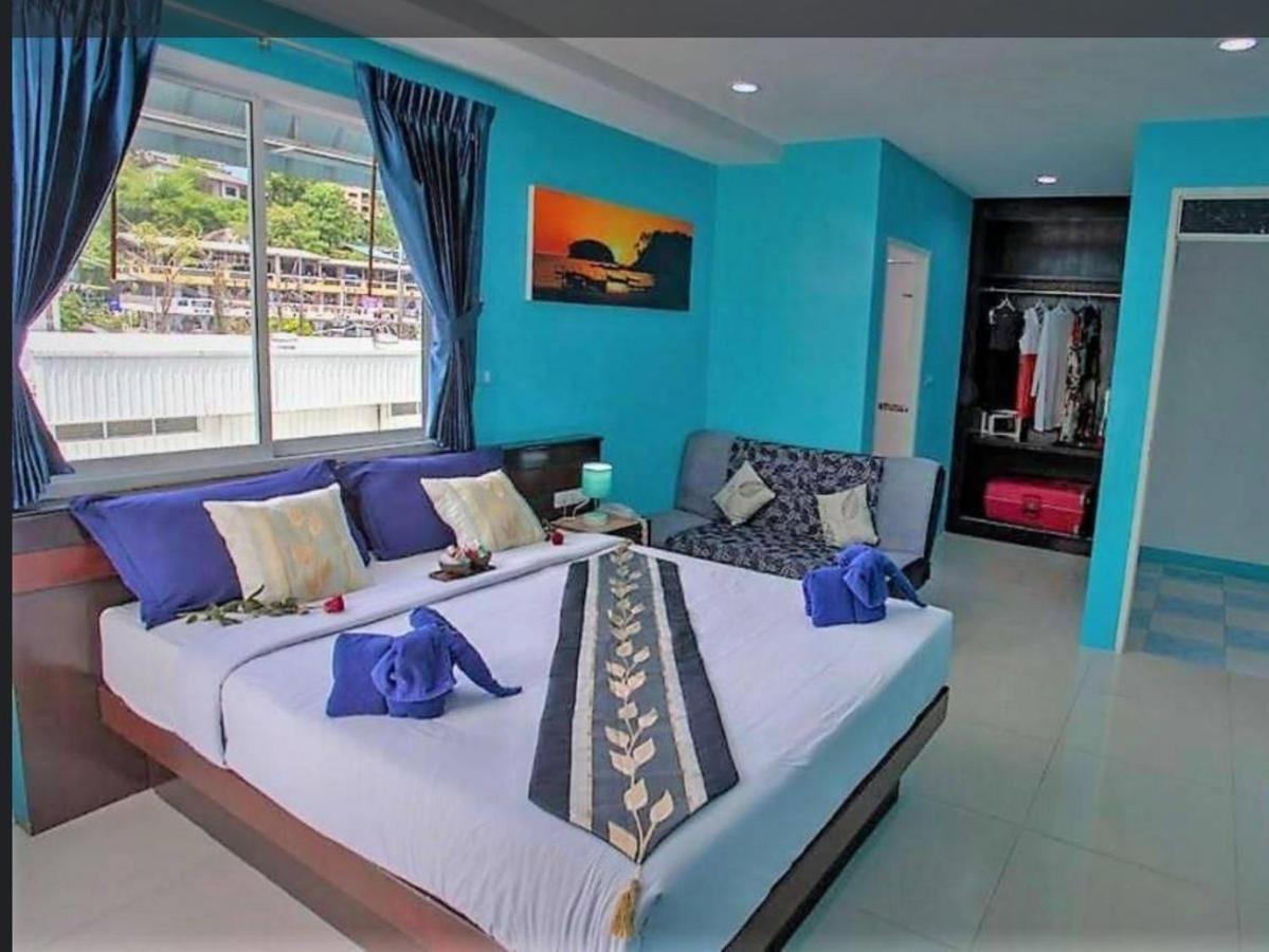 Blue Hotel